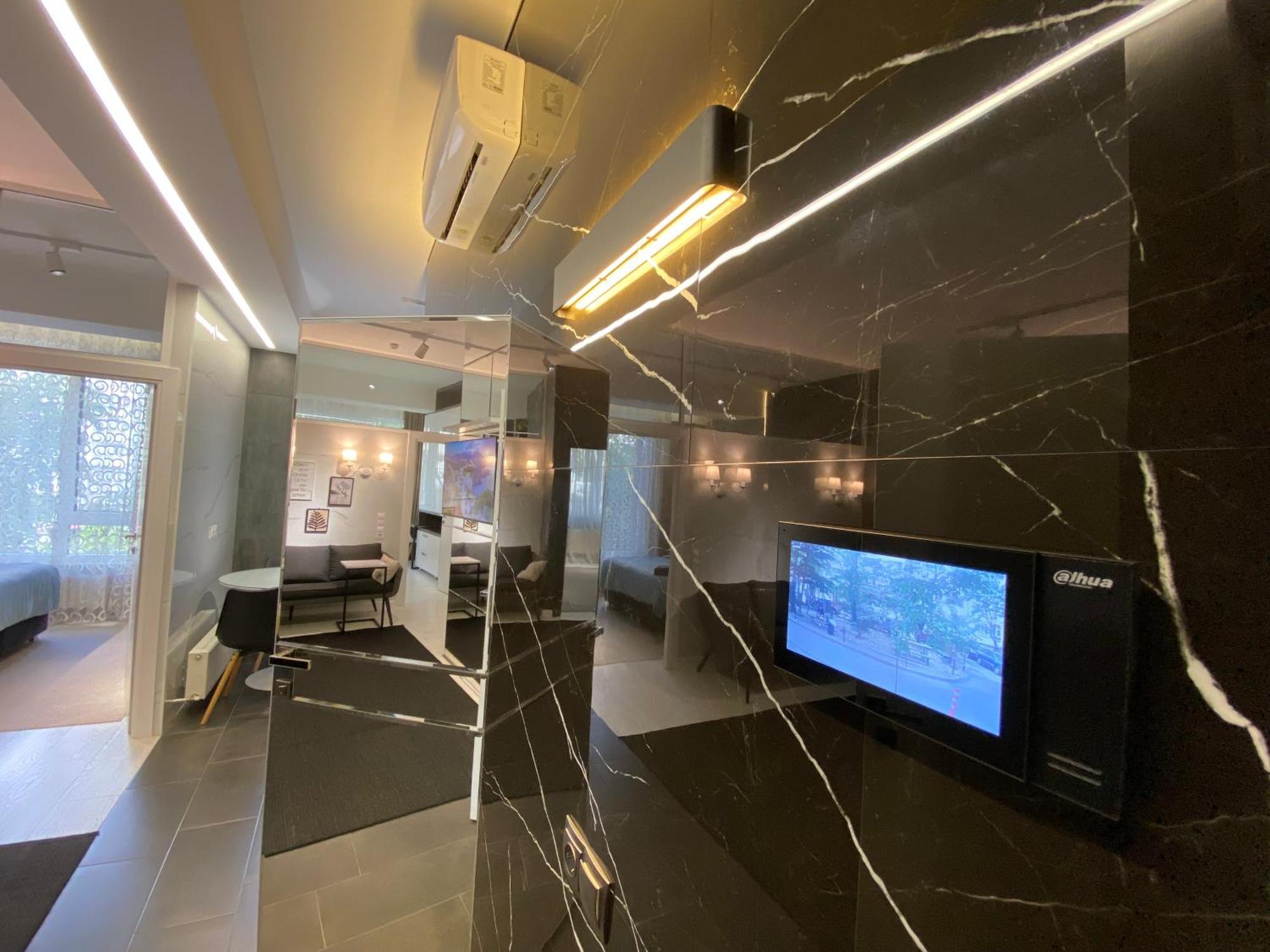 Rentnow Modern Business Apartment With 3 Bedrooms In Centre Chisinau Eksteriør bilde