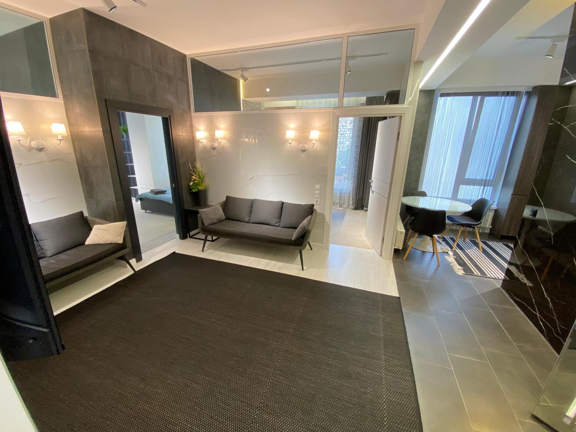 Rentnow Modern Business Apartment With 3 Bedrooms In Centre Chisinau Eksteriør bilde