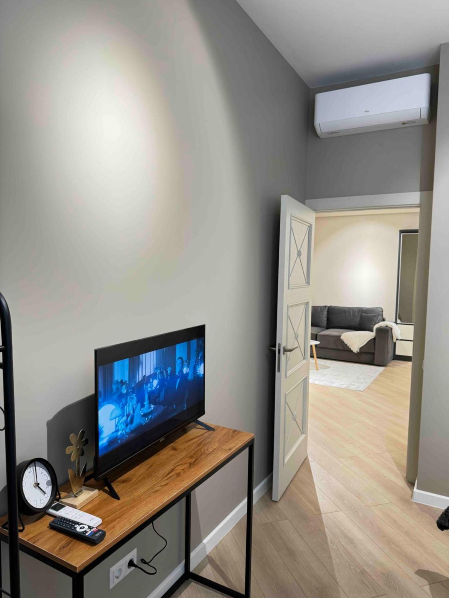 Rentnow Modern Business Apartment With 3 Bedrooms In Centre Chisinau Eksteriør bilde