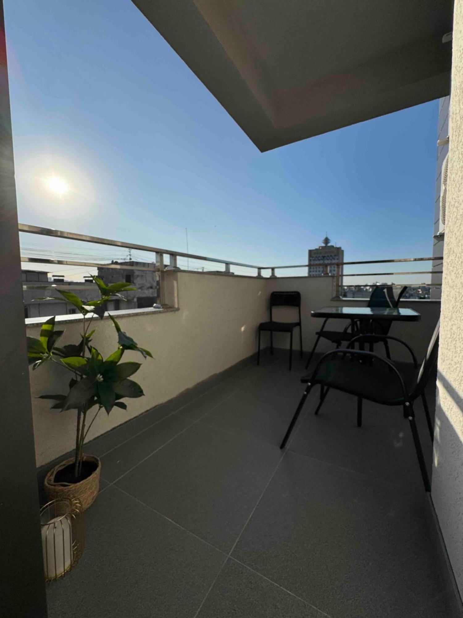 Rentnow Modern Business Apartment With 3 Bedrooms In Centre Chisinau Eksteriør bilde