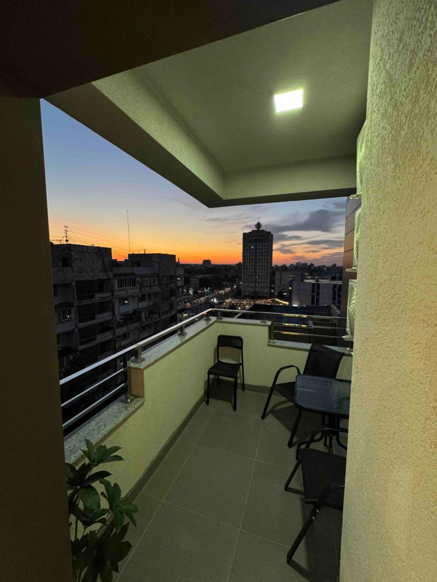 Rentnow Modern Business Apartment With 3 Bedrooms In Centre Chisinau Eksteriør bilde