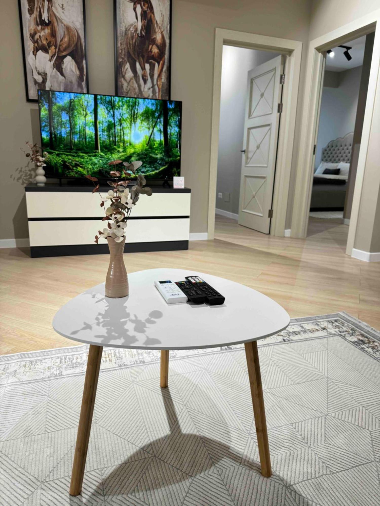 Rentnow Modern Business Apartment With 3 Bedrooms In Centre Chisinau Eksteriør bilde